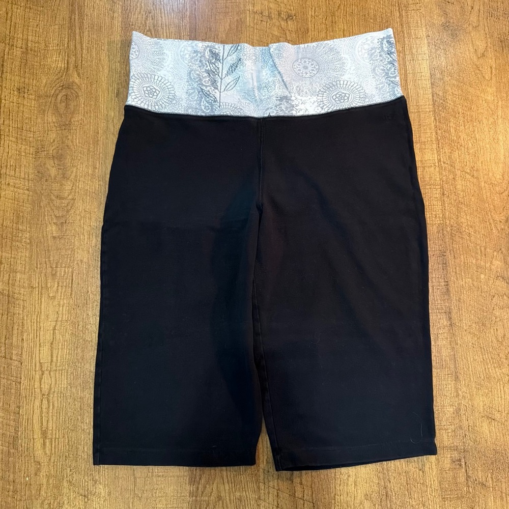 Danskin Now Bike Shorts Womens XL Black Paisley Foldover Waist Activewear Yoga